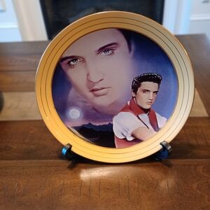 The Bradford Exchange, Elvis Presley Gold-Rimmed Collectible Portrait Plate.